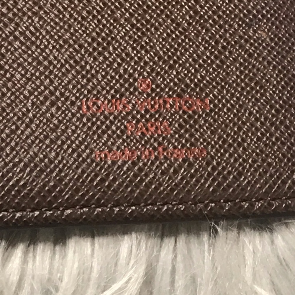 AUTH Louis Vuitton DE Brazza Wallet - Picture 6 of 6